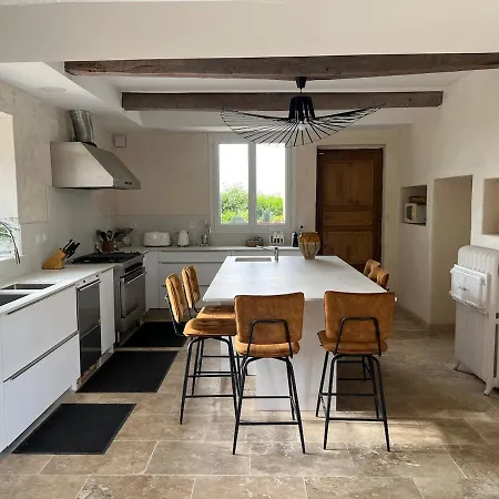 A Majeste 10 Personnes A Barcugnan, Gers Barcugnan