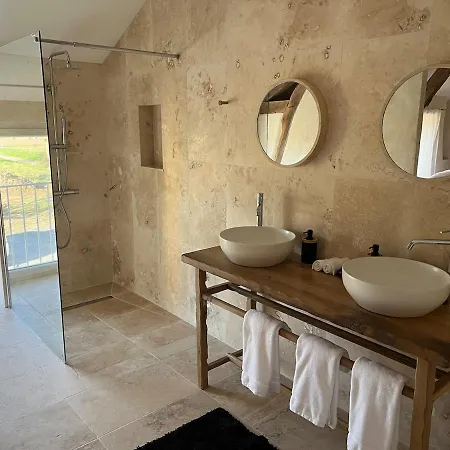 A Majeste 10 Personnes A Barcugnan, Gers