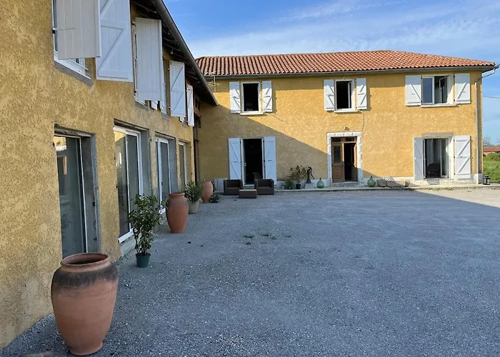 A Majeste 10 Personnes A Barcugnan, Gers Barcugnan