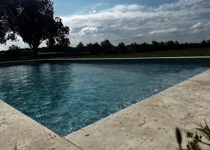 A Majeste 10 Personnes A Barcugnan, Gers Nyaraló