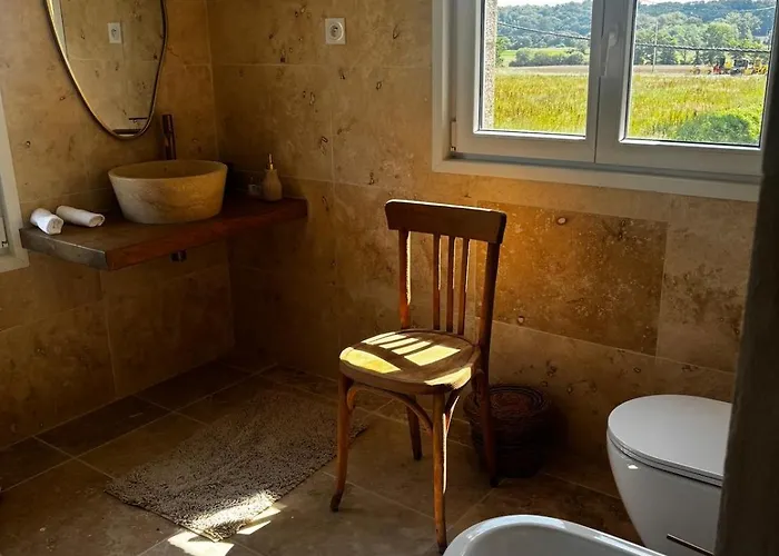 A Majeste 10 Personnes A Barcugnan, Gers